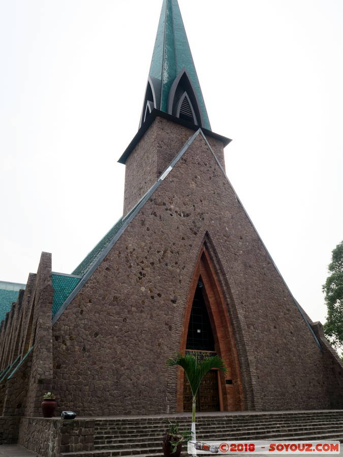 Brazzaville - Basilique St. Anne
Mots-clés: Brazzaville COG geo:lat=-4.26810817 geo:lon=15.28490359 geotagged République du Congo Congo Basilique St. Anne Eglise