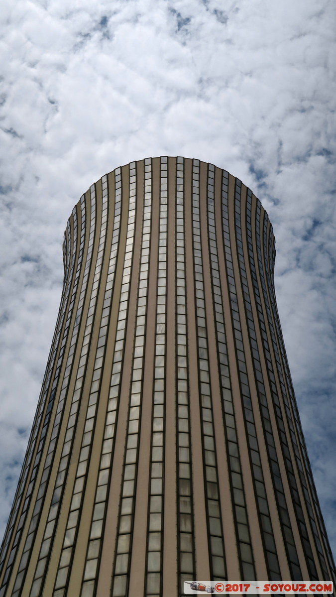 Brazzaville - Tour Nabemba
Mots-clés: Brazzaville COG geo:lat=-4.27194967 geo:lon=15.28919756 geotagged République du Congo Tour Nabemba skyscraper