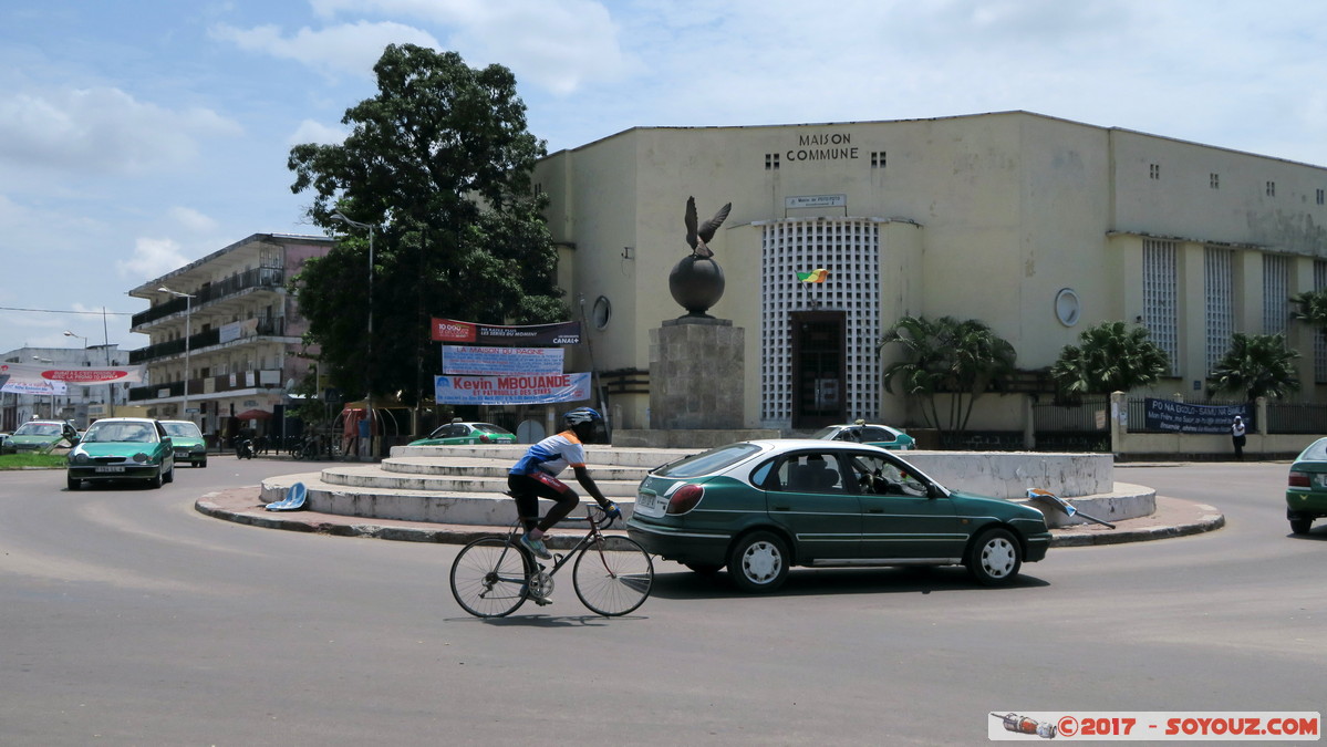 Brazzaville - Rond point Poto-poto
Mots-clés: Brazzaville COG geo:lat=-4.26723139 geo:lon=15.28465927 geotagged République du Congo Rond point Poto-poto voiture