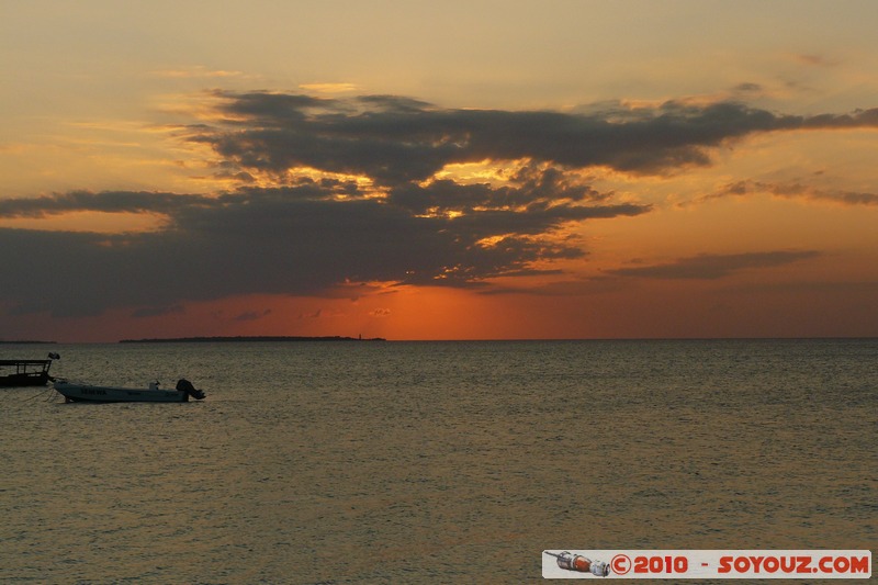 Zanzibar - Kendwa - Sunset
Mots-clés: mer bateau sunset