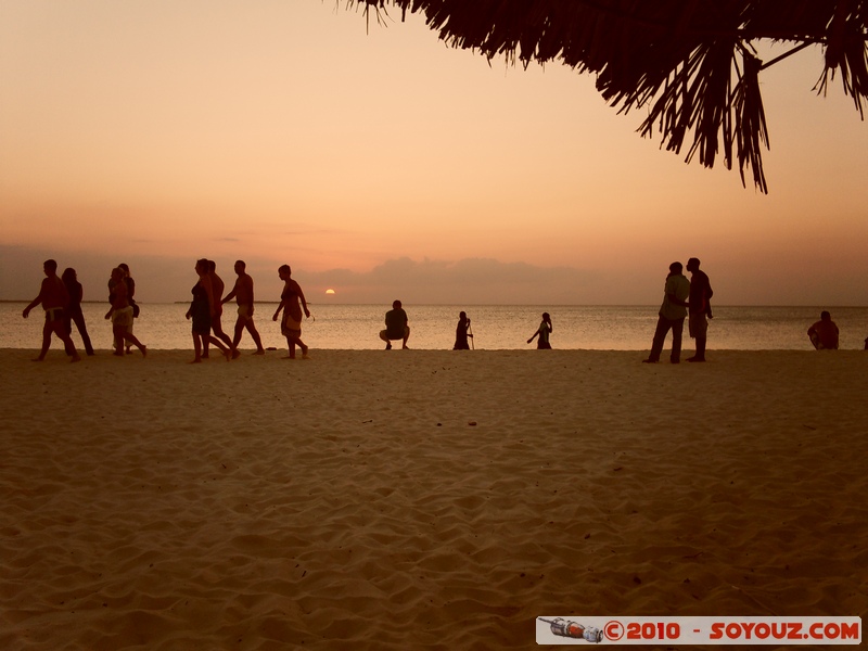 Zanzibar - Kendwa - Sunset
Mots-clés: sunset mer plage personnes