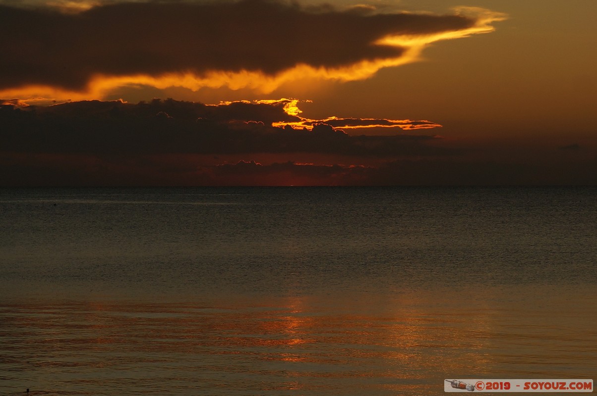 Zanzibar - Dimbani - Sunset
Mots-clés: Dimbani Tanzanie TZA Zanzibar Central/South Zanzibar Mer Karamba Resort sunset Lumiere