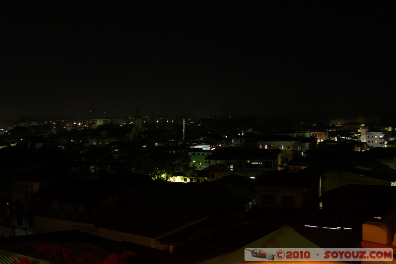 Zanzibar - View of Stone Town from 236 Hurumzi Hotel tower top
Mots-clés: Nuit