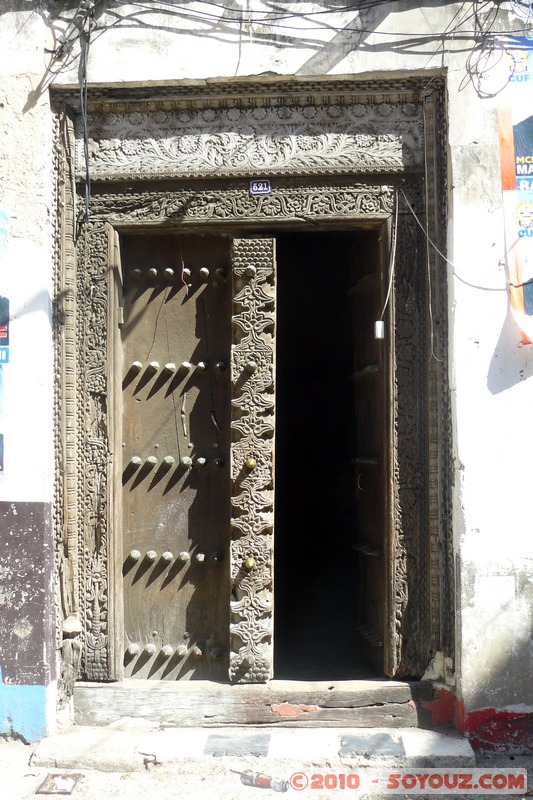 Zanzibar - Stone Town - Carved door
Mots-clés: patrimoine unesco Carved door