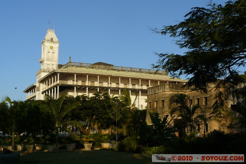 Zanzibar - Stone Town - Beit el-Ajaib and Old Fort
Mots-clés: patrimoine unesco Beit el-Ajaib