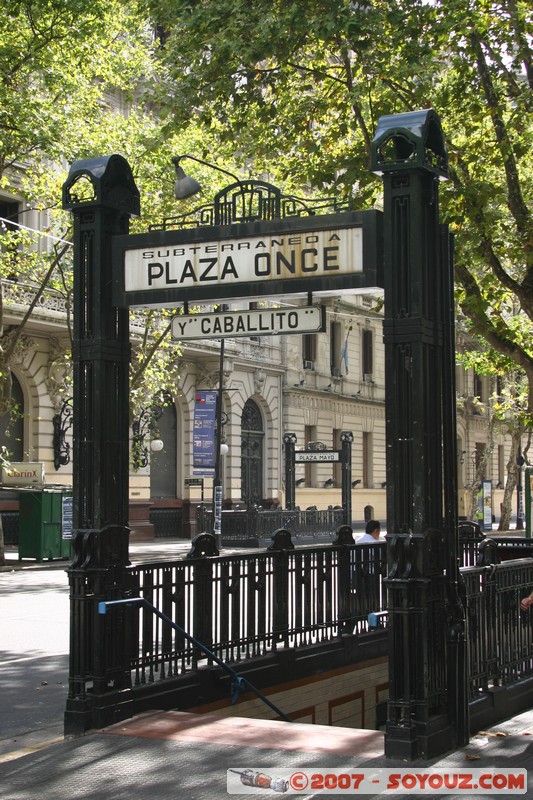 Buenos Aires - Monserrat - Av de Mayo- Bouche de metro
