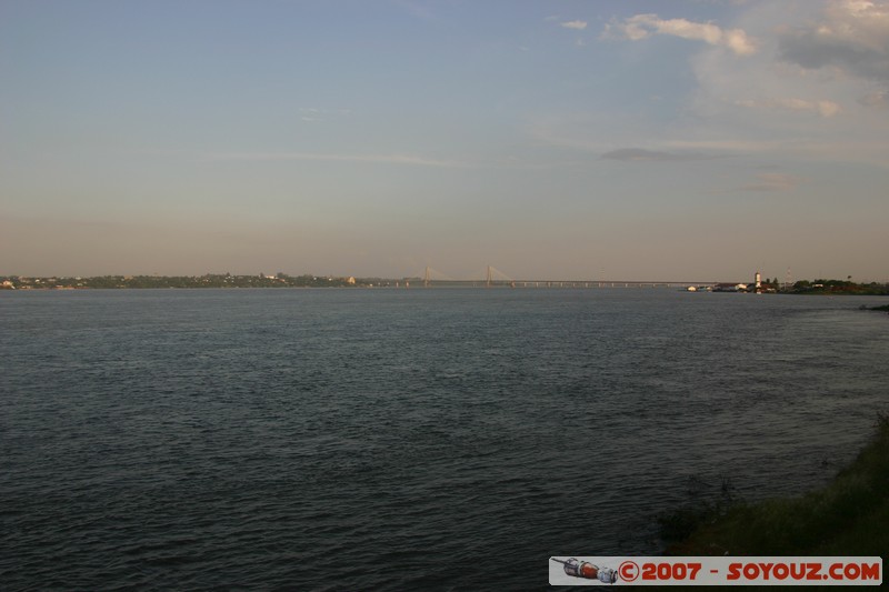 Posadas - vue sur le Paraguay
