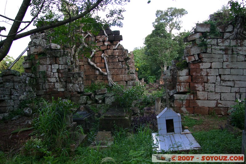 Ruines Mission Santa Ana - Cementerio
