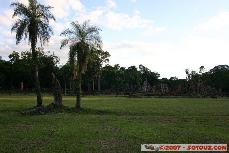 Ruines Mission Santa Ana - Plaza
