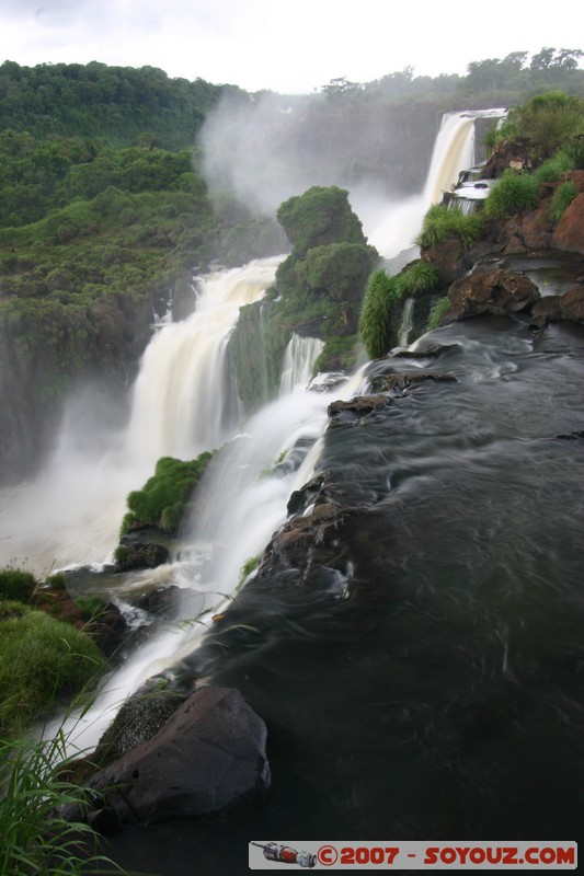 Cataratas del Iguazu - Salto Bernabé Mendez
Mots-clés: cascade
