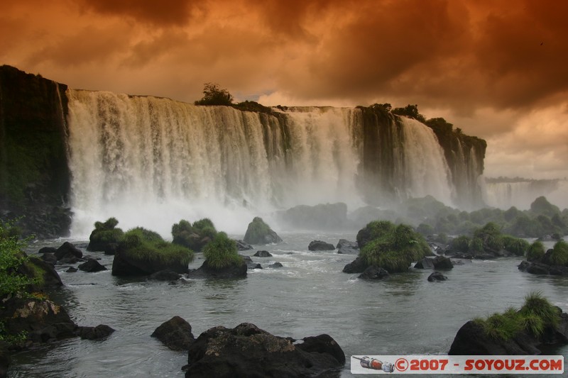 Brazil - Parque Nacional do Iguaçu - Salto Floriano
Mots-clés: cascade