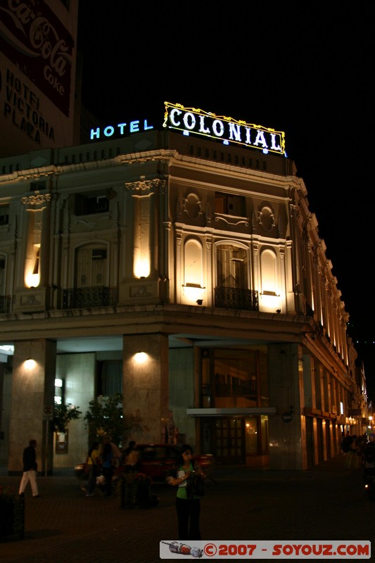 Salta - Hotel Colonial
Mots-clés: Nuit