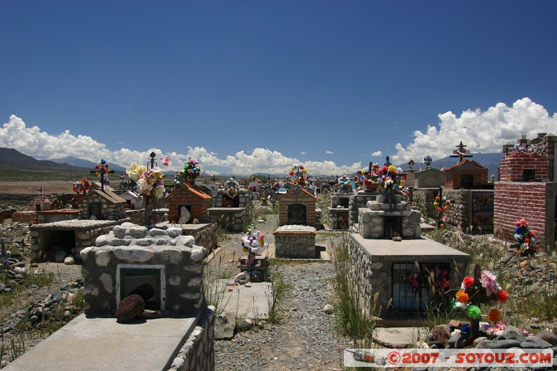 Cachi - cimetière
