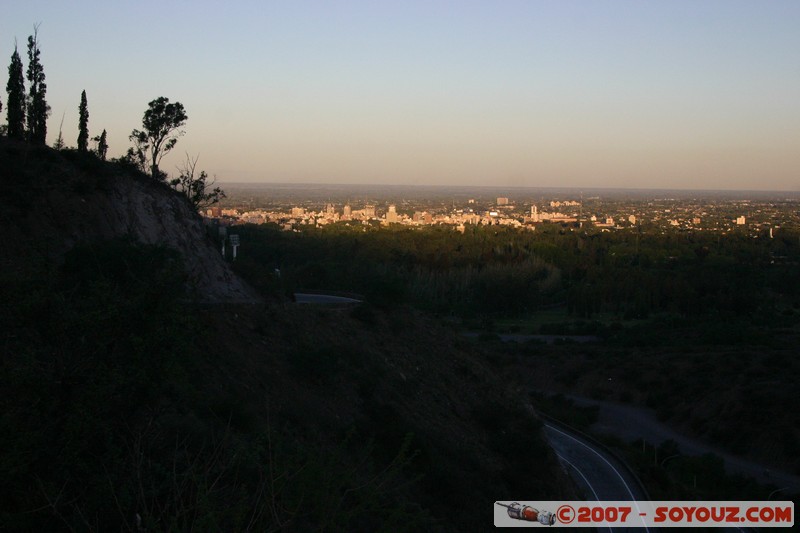 Mendoza - Parque General San Martin - Vue sur la ville
