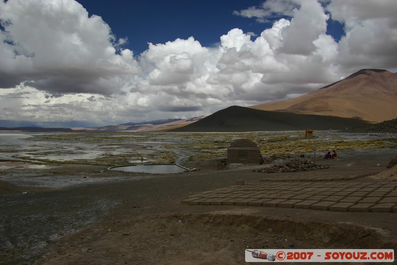 Salar de Chalviri - Laguna Salada
Sources d'eau chaude - Aguas Terminales - Hot Springs 
