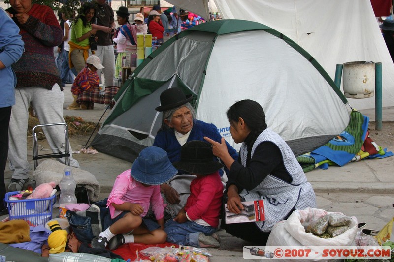 Uyuni - marché à proximité de la gare
Mots-clés: personnes March