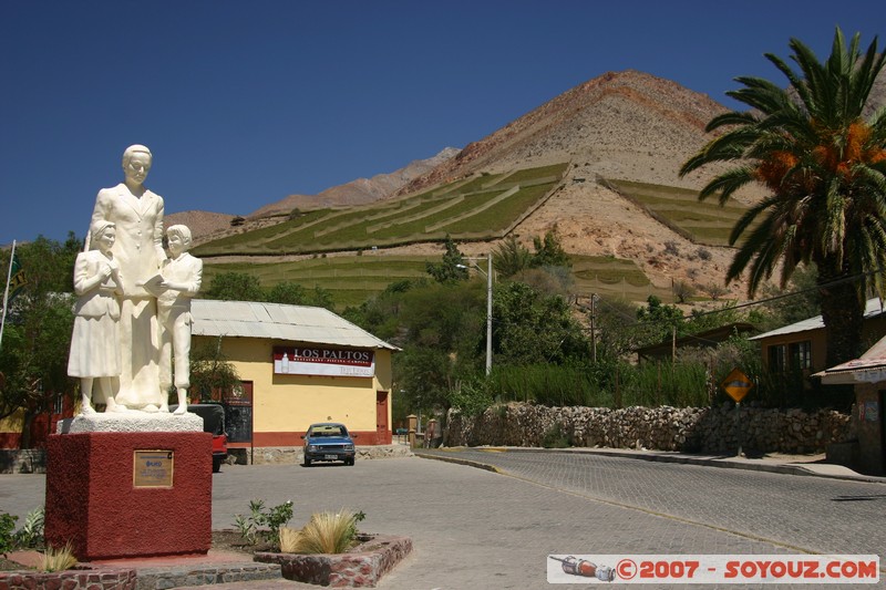 Montegrande - statue de Gabriela Mistral
