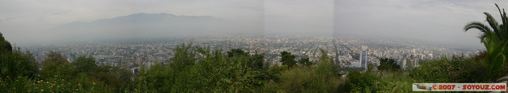 Vue sur Santiago depuis le Parque Metropolitano - vue panoramique
