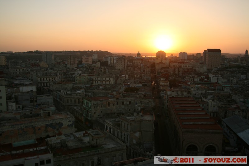 La Havane - Salida del Sol
Mots-clés: Centro Habana Ciudad de La Habana CUB Cuba geo:lat=23.14222458 geo:lon=-82.36339688 geotagged sunset