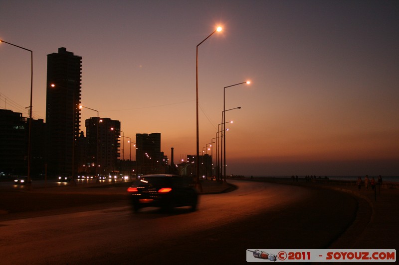 La Havane - Malecon al crepusculo 
Mots-clés: Ciudad de La Habana CUB Cuba geo:lat=23.14466880 geo:lon=-82.37951242 geotagged Havanna sunset Nuit