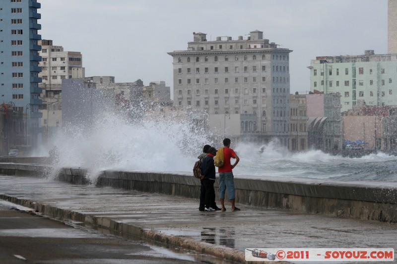 La Havane - Malecon - Tormenta
Mots-clés: Centro Habana Ciudad de La Habana CUB Cuba geo:lat=23.14397838 geo:lon=-82.36103804 geotagged mer vagues personnes