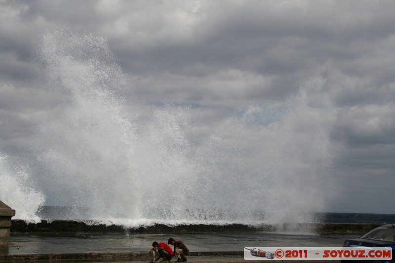 La Havane - Malecon - Tormenta
Mots-clés: Centro Habana Ciudad de La Habana CUB Cuba geo:lat=23.14263337 geo:lon=-82.36283369 geotagged mer vagues personnes