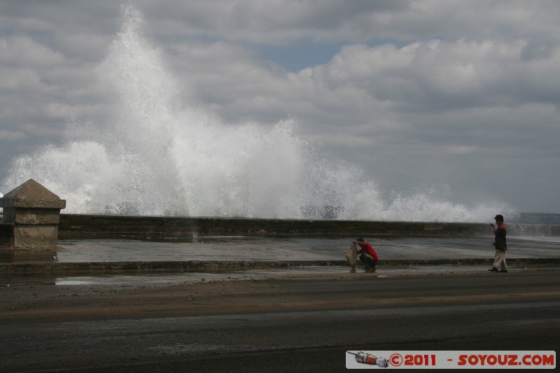 La Havane - Malecon - Tormenta
Mots-clés: Centro Habana Ciudad de La Habana CUB Cuba geo:lat=23.14256201 geo:lon=-82.36291772 geotagged mer vagues personnes