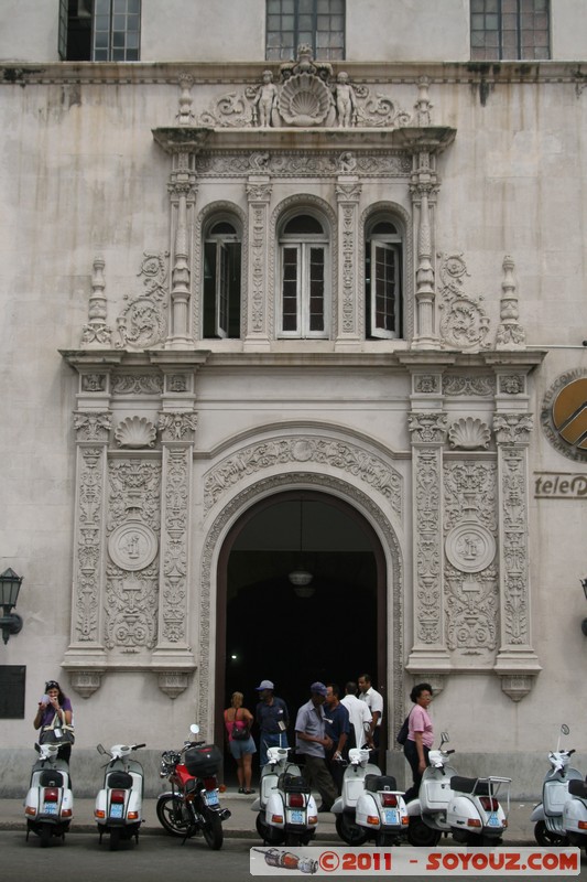 Centro Habana - Edificio ETECSA
Mots-clés: Centro Habana Ciudad de La Habana CUB Cuba geo:lat=23.13370021 geo:lon=-82.36162855 geotagged