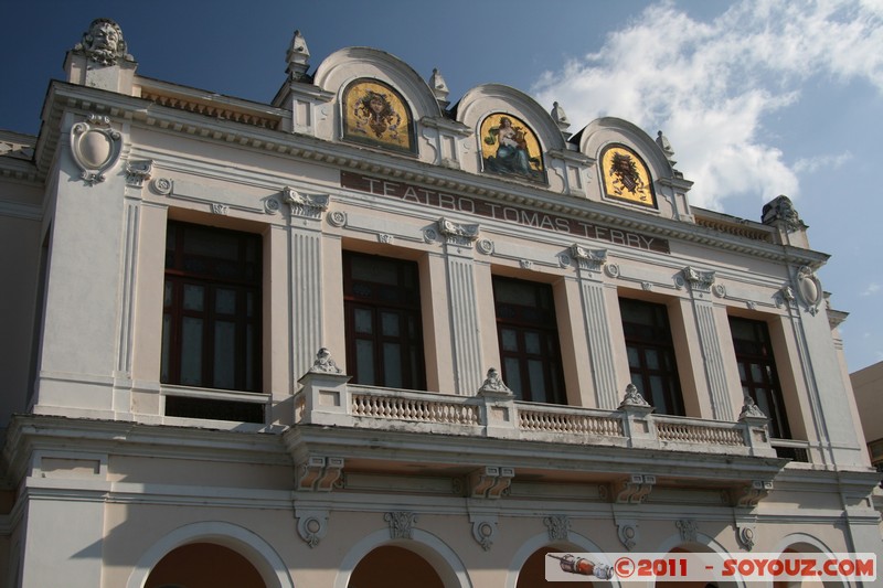 Cienfuegos - Teatro Thomas Ferry
Mots-clés: Cienfuegos CUB Cuba geo:lat=22.14618464 geo:lon=-80.45299892 geotagged patrimoine unesco Theatre