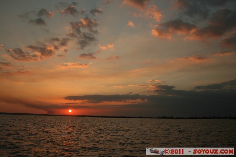 Cienfuegos - Paseo El Prado - Puesta del Sol
Mots-clés: Cienfuegos CUB Cuba geo:lat=22.13740618 geo:lon=-80.44944763 geotagged Punta Gorda sunset mer