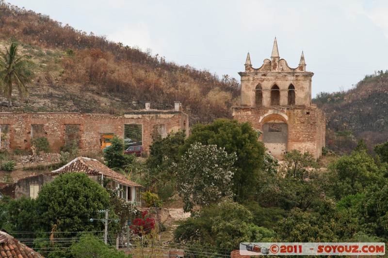 Trinidad - Vista desde el museo Municipal de Historia
Mots-clés: CUB Cuba geo:lat=21.80490487 geo:lon=-79.98542430 geotagged Trinidad Sancti SpÃ­ritus patrimoine unesco Colonial Espagnol Eglise Ruines