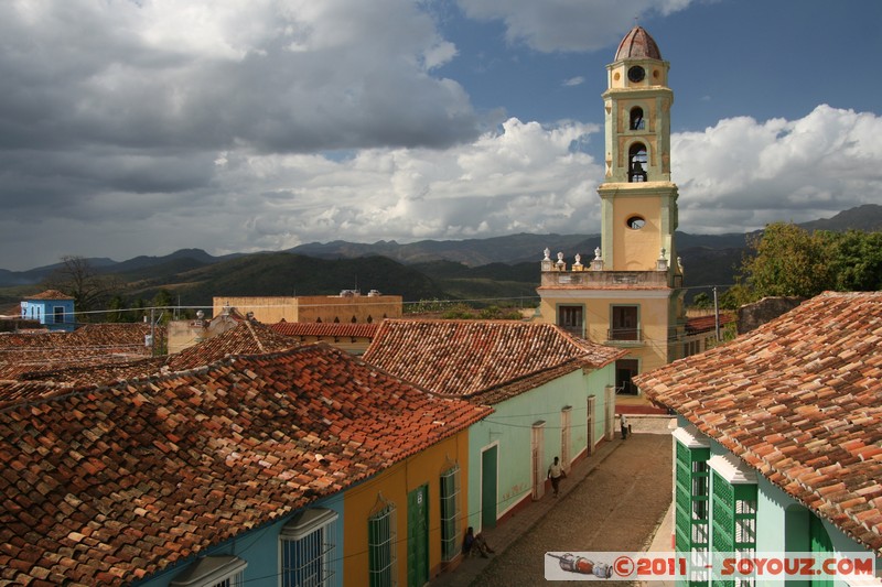 Trinidad - Vista desde el Museo Romantico - Convento de San Francisco
Mots-clés: CUB Cuba geo:lat=21.80568657 geo:lon=-79.98454875 geotagged Trinidad Sancti SpÃ­ritus patrimoine unesco Convento de San Francisco Eglise