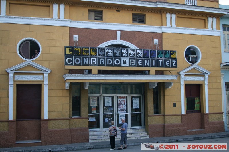 Sancti Spiritus - Plaza Serafi­n Sanchez - Cine Conrado Benitez
Mots-clés: CUB Cuba geo:lat=21.92781721 geo:lon=-79.44306869 geotagged Colonial Espagnol cinema