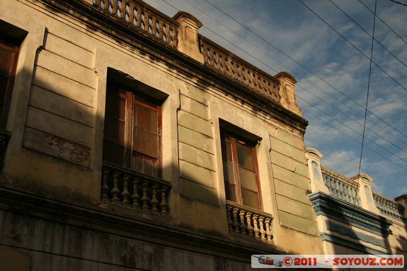 Camaguey - Calle General Gomez
Mots-clés: CamagÃ¼ey CUB Cuba geo:lat=21.38147063 geo:lon=-77.91912393 geotagged patrimoine unesco sunset