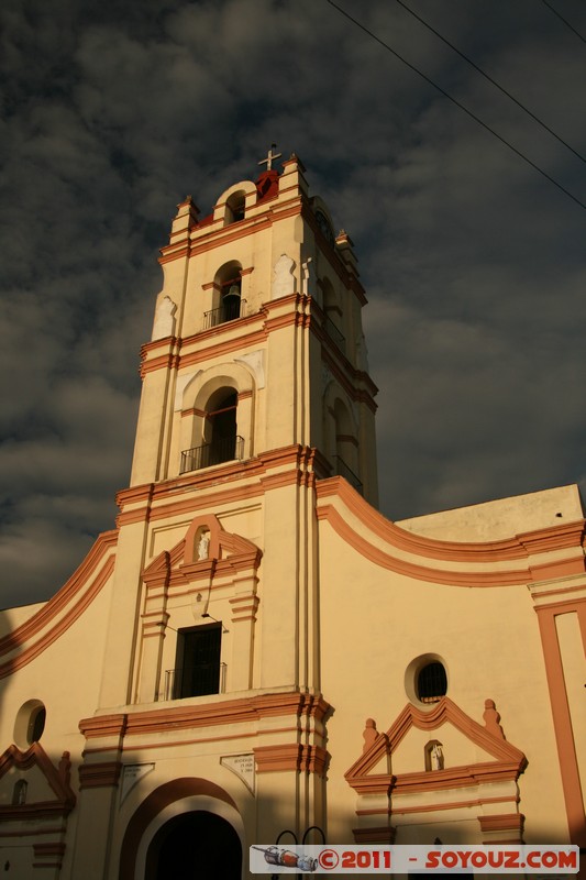 Camaguey - Plaza de los trabajadores - Iglesia de la Merced
Mots-clés: CamagÃ¼ey CUB Cuba geo:lat=21.38205248 geo:lon=-77.91863733 geotagged patrimoine unesco sunset Eglise
