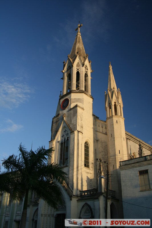 Camaguey - Iglesia del Sagrado Corazon de Jesus
Mots-clés: CamagÃ¼ey CUB Cuba geo:lat=21.37951187 geo:lon=-77.91556922 geotagged patrimoine unesco sunset Eglise