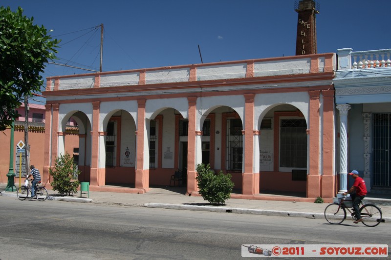 Camaguey - Avenida de la Libertad
Mots-clés: CamagÃ¼ey CUB Cuba geo:lat=21.37285315 geo:lon=-77.91087949 geotagged La Moncloa velo Colonial Espagnol