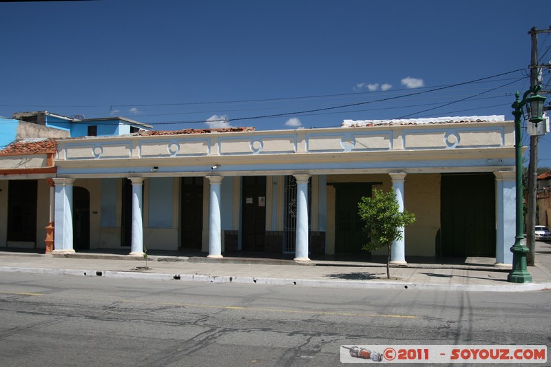 Camaguey - Avenida de la Libertad
Mots-clés: CUB Cuba geo:lat=21.37366523 geo:lon=-77.91190181 geotagged La Moncloa Colonial Espagnol