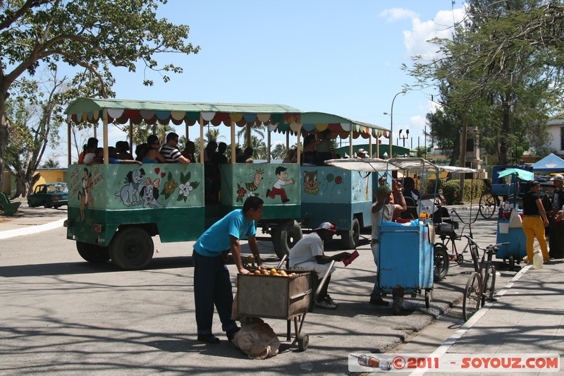 Camaguey - Casino Campestre
Mots-clés: CamagÃ¼ey CUB Cuba geo:lat=21.37551279 geo:lon=-77.91106445 geotagged Marche personnes