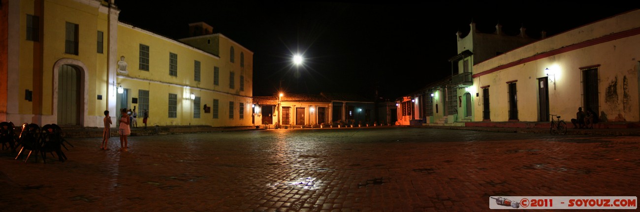 Camaguey de noche - Plaza y Iglesia San Juan de Dios - panorama
Mots-clés: patrimoine unesco Nuit Eglise panorama