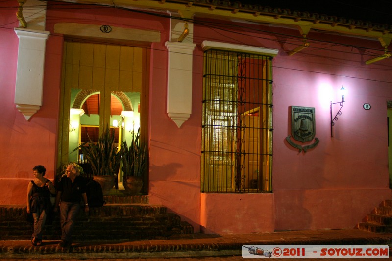 Camaguey de noche - Plaza San Juan de Dios
Mots-clés: CamagÃ¼ey CUB Cuba geo:lat=21.37599507 geo:lon=-77.91812360 geotagged patrimoine unesco Nuit