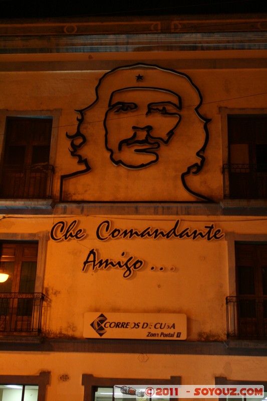 Camaguey de noche - Correos de Cuba con el Che
Mots-clés: CamagÃ¼ey CUB Cuba geo:lat=21.38209681 geo:lon=-77.91864932 geotagged patrimoine unesco Nuit che Guevara sculpture