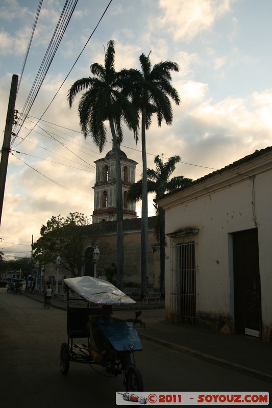 Remedios - Iglesia Bien Viaje
Mots-clés: CUB Cuba geo:lat=22.49574123 geo:lon=-79.54462392 geotagged Remedios Villa Clara sunset velo