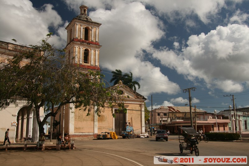 Remedios - Plaza Marti - Iglesia Bien Viaje
Mots-clés: CUB Cuba geo:lat=22.49572662 geo:lon=-79.54459369 geotagged Remedios Villa Clara Eglise velo
