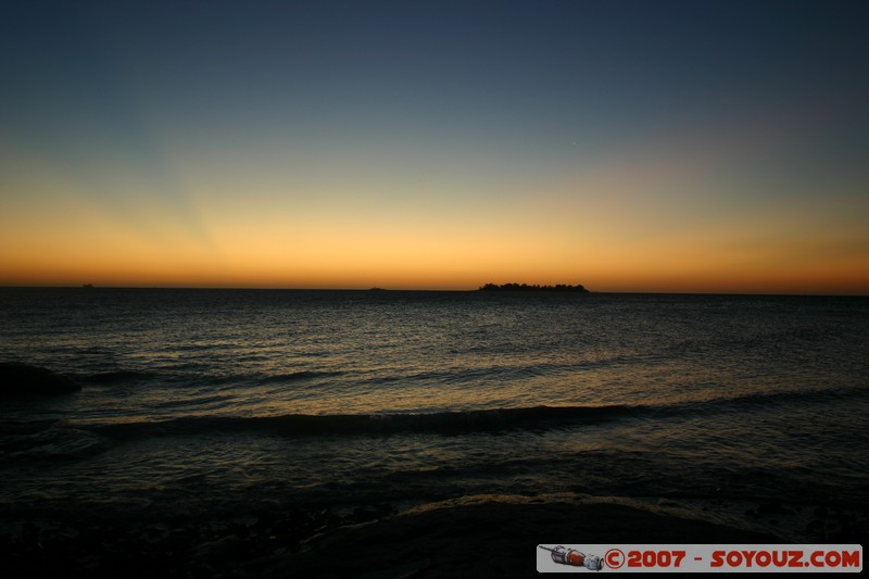 Crépuscule sur la Costanera
Mots-clés: patrimoine unesco sunset Nuit