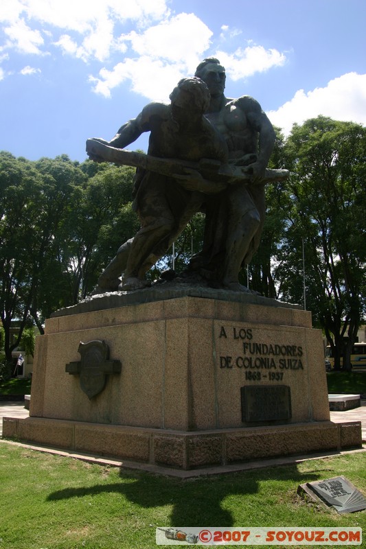 Nueva Helvecia
Monument aux fondateurs suisses de la ville.
