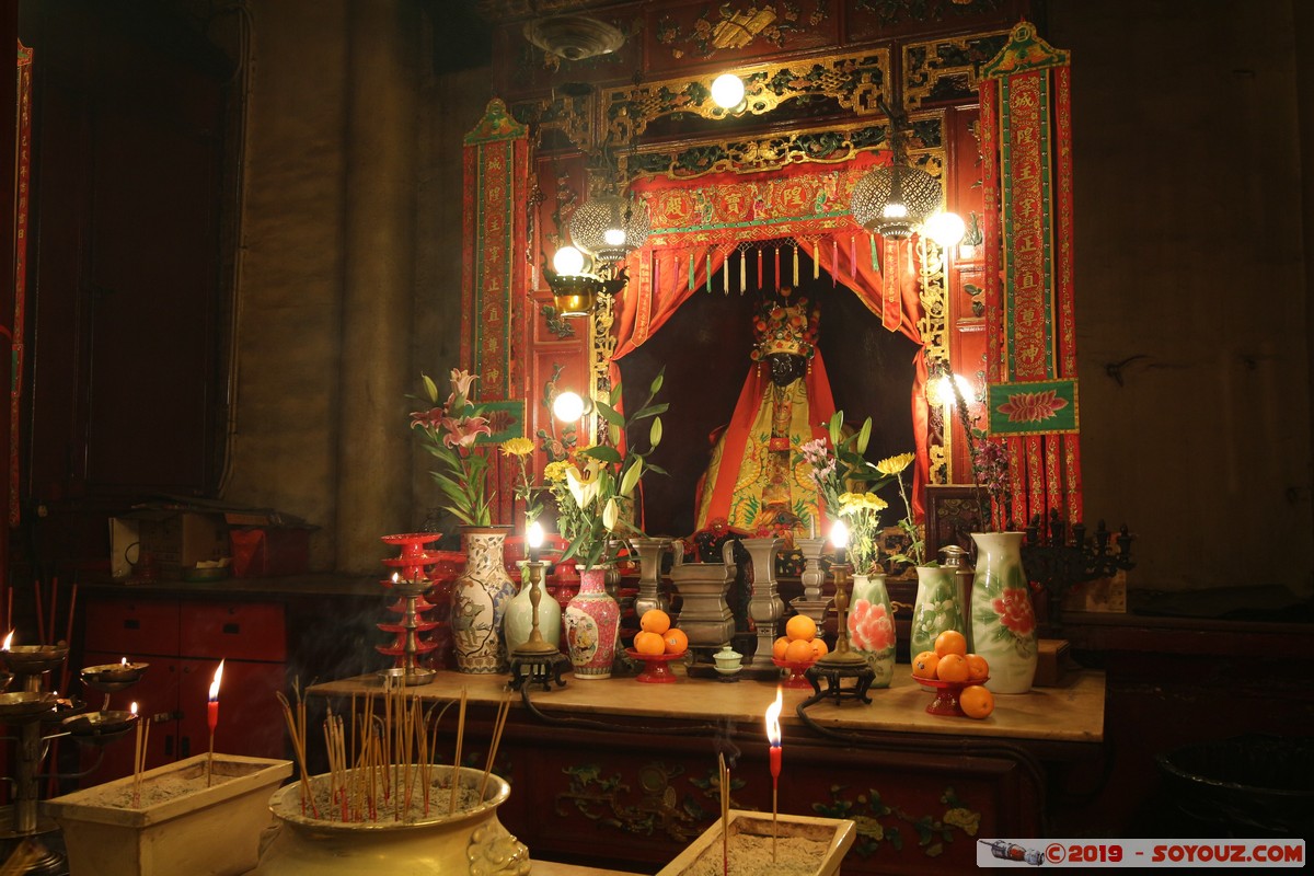 Hong Kong - Man Mo Temple
Mots-clés: Central and Western geo:lat=22.28394225 geo:lon=114.15018508 geotagged HKG Hong Kong Tai Ping Shan Sheung Wan Man Mo Temple Boudhiste