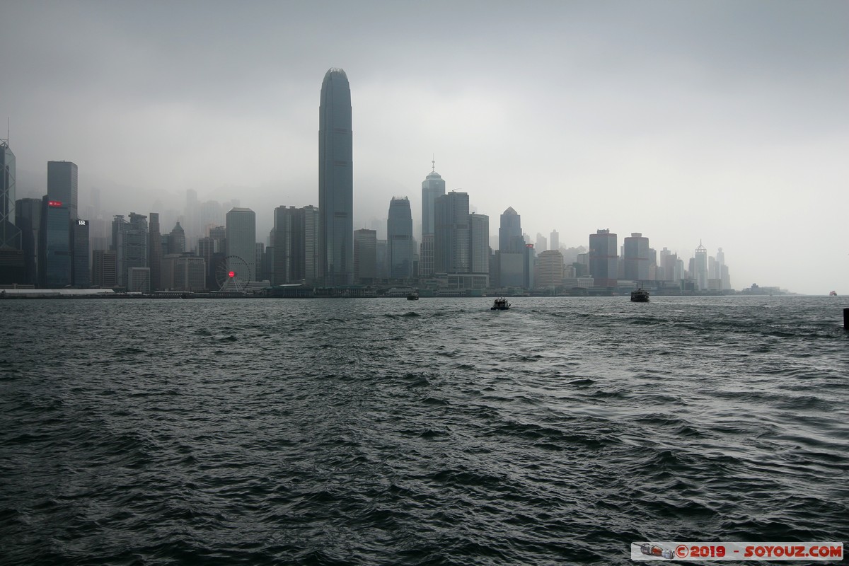 Hong Kong - Kowloon
Mots-clés: geo:lat=22.29303310 geo:lon=114.16951190 geotagged HKG Hong Kong Tsim Sha Tsui Yau Tsim Mong Victoria Harbour Mer bateau skyline skyscraper Kowloon City Kowloon