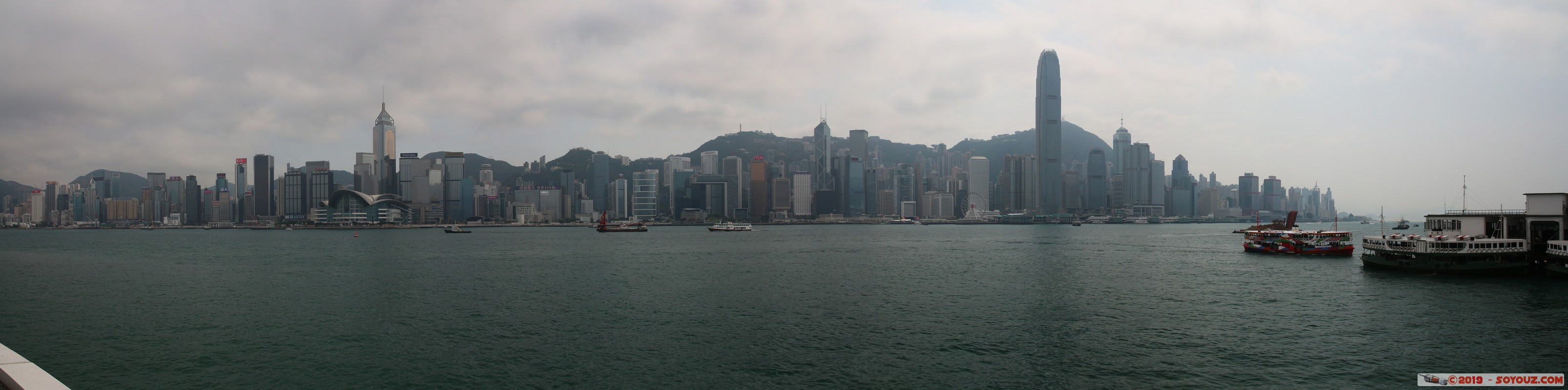 Hong Kong - Panorama from Kowloon
Mots-clés: geo:lat=22.29299833 geo:lon=114.16957246 geotagged HKG Hong Kong Tsim Sha Tsui Yau Tsim Mong Kowloon Public Pier panorama skyscraper skyline Victoria Harbour bateau International Commerce Centre