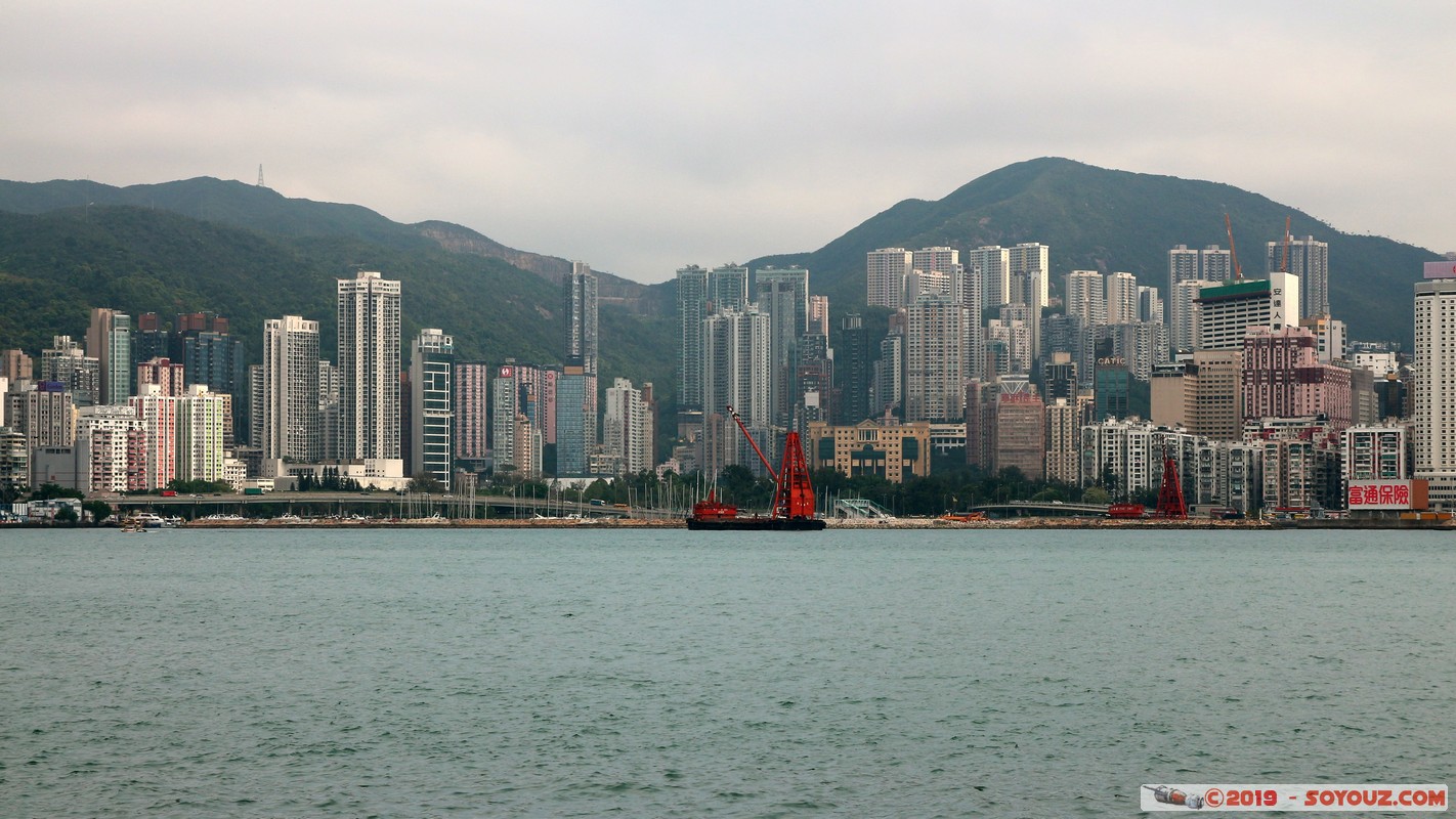 Hong Kong - Kowloon - View from Avenue of stars
Mots-clés: geo:lat=22.29548889 geo:lon=114.17634778 geotagged HKG Hong Kong Kowloon City Tsimshatsui East Kowloon Yau Tsim Mong Tsim Sha Tsui Public Pier Victoria Harbour Avenue of stars skyscraper